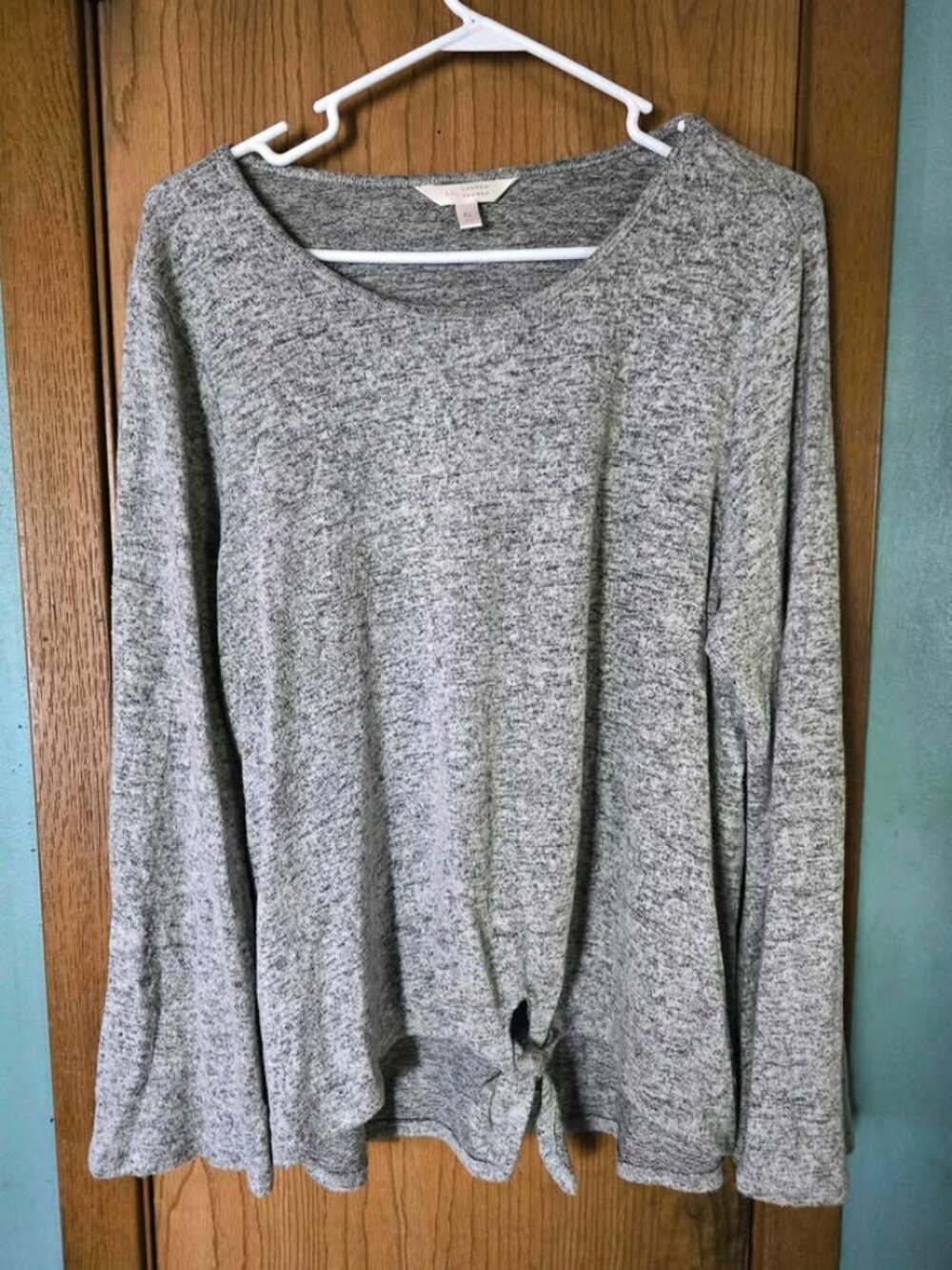 Size XL Gray Soft LC Lauren Conrad Tie Bottom Long Sleeve Shirt